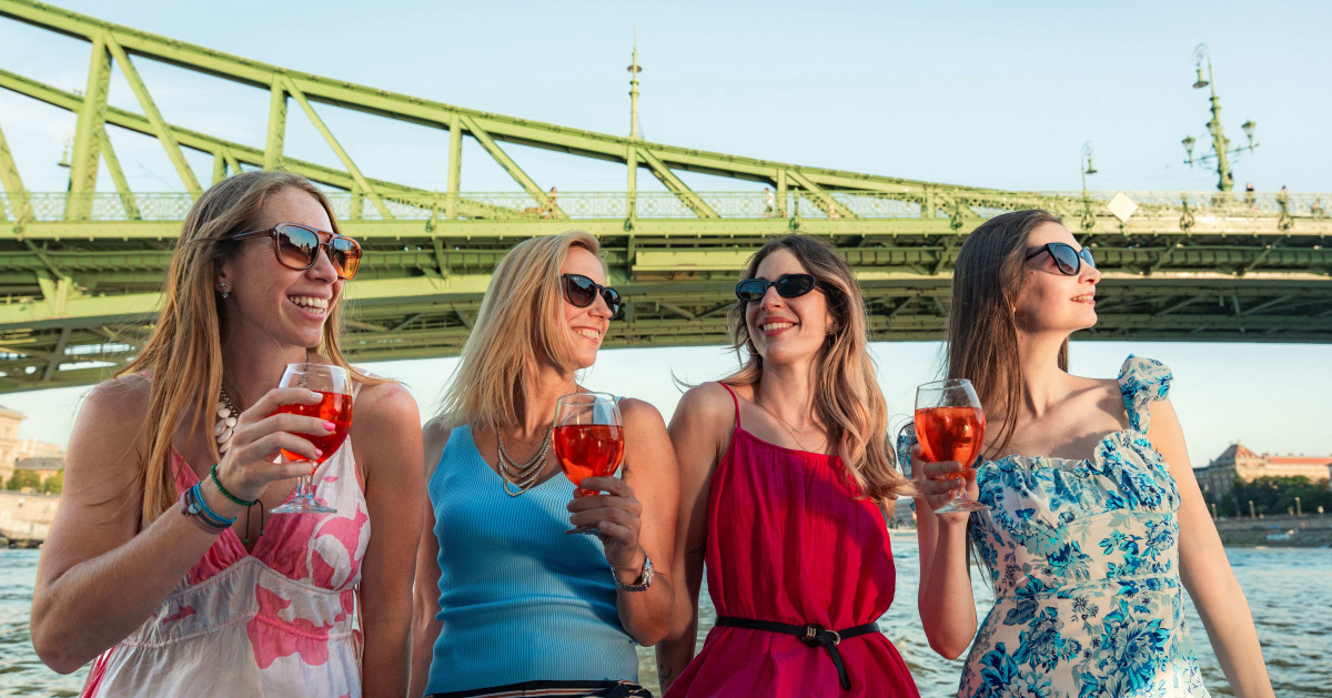 Korlátlan Mionetto Prosecco & Aperitivo Spritz & Mahart Cruises hajózás cover image